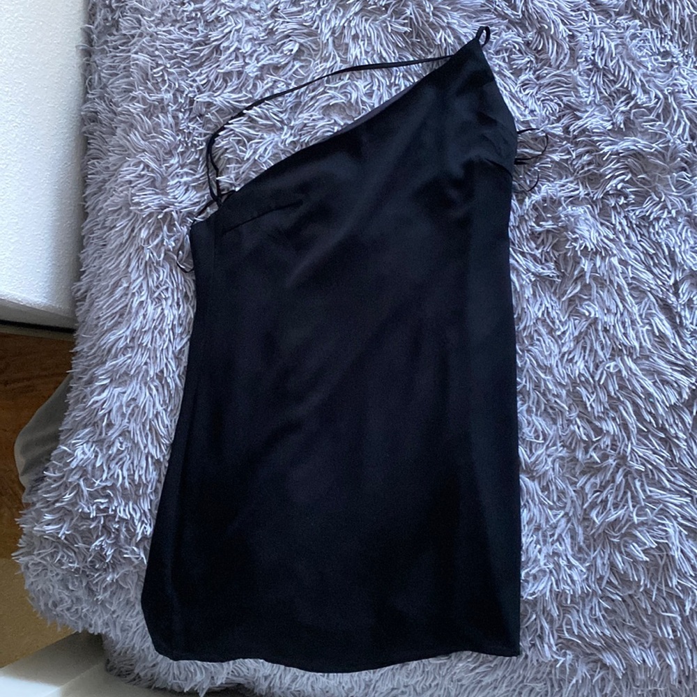 Backless one shoulder black dress
